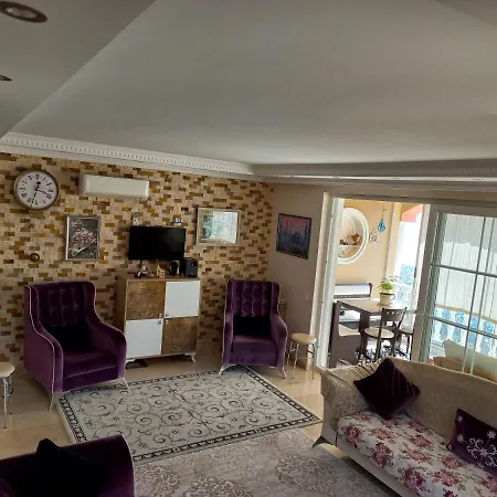 Δωμάτια σε οικογενειακή κατοικία Bektashill Sitesi *